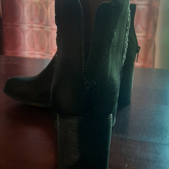 Boots - Picture 3 of 3